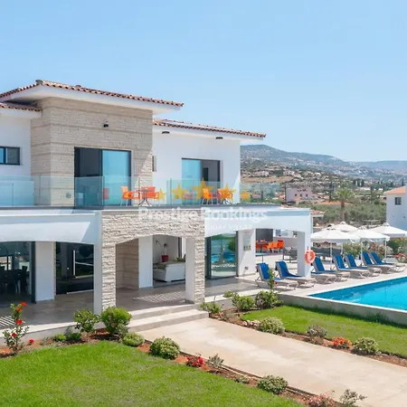 Aretousa Combination By Prestige Bookings 빌라 *