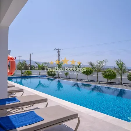 Aretousa Combination By Prestige Bookings 빌라